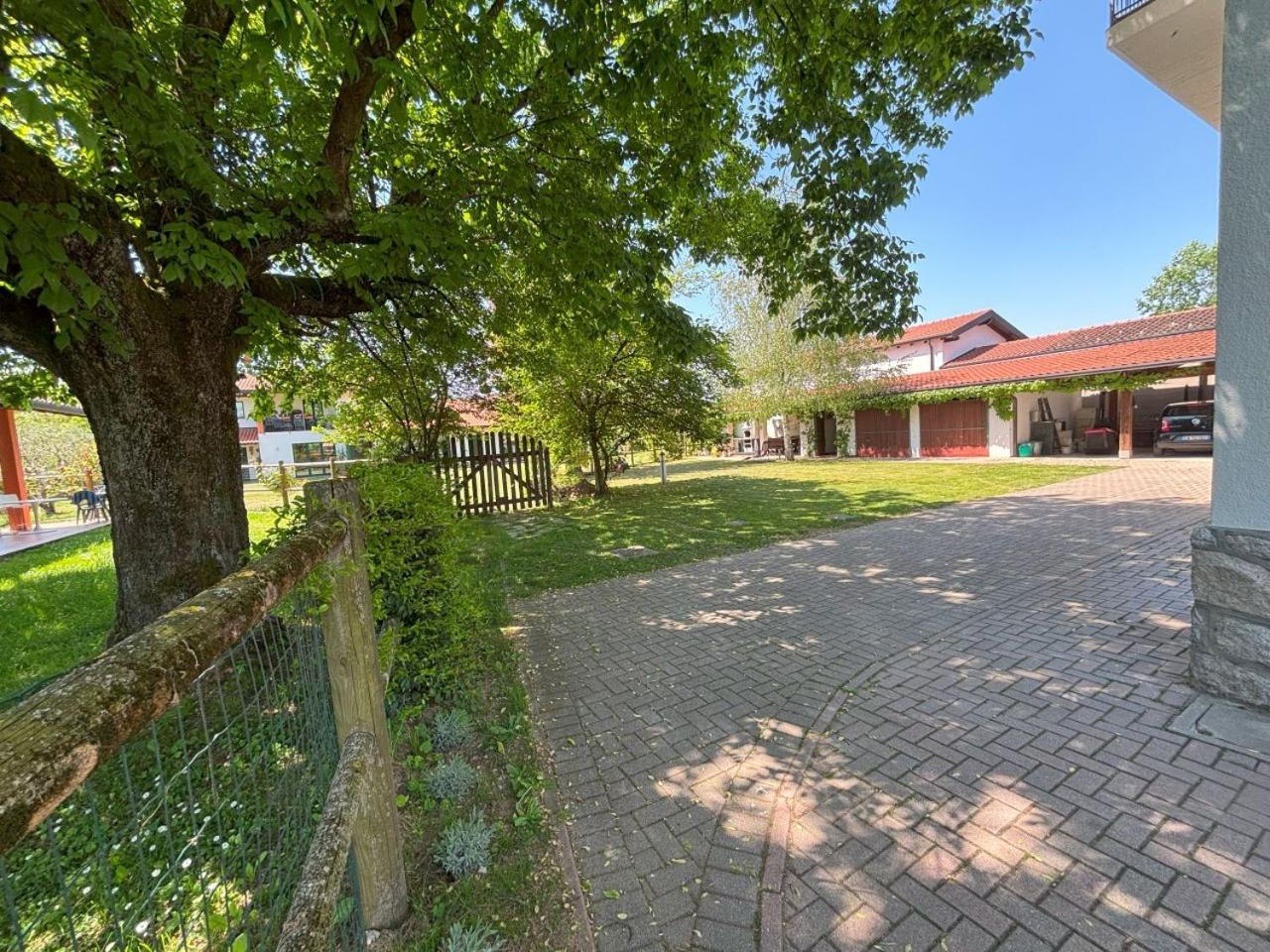 Casa Vacanze Magnolia Borgo Ticino Extérieur photo